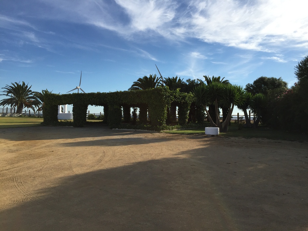 Pérgola para ceremonias civiles, recepciones, aperitivos, almuerzos, cenas, barra libre, comuniones, bautizos en Dehesa Bolaños