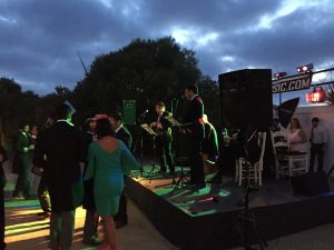 Baile exterior pérgola - Boda Cristina & Julián en Dehesa Bolaños