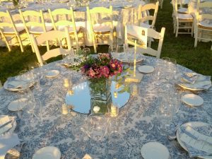 Centro de mesa con espejo - Boda Rocío & Leo en Dehesa Bolaños