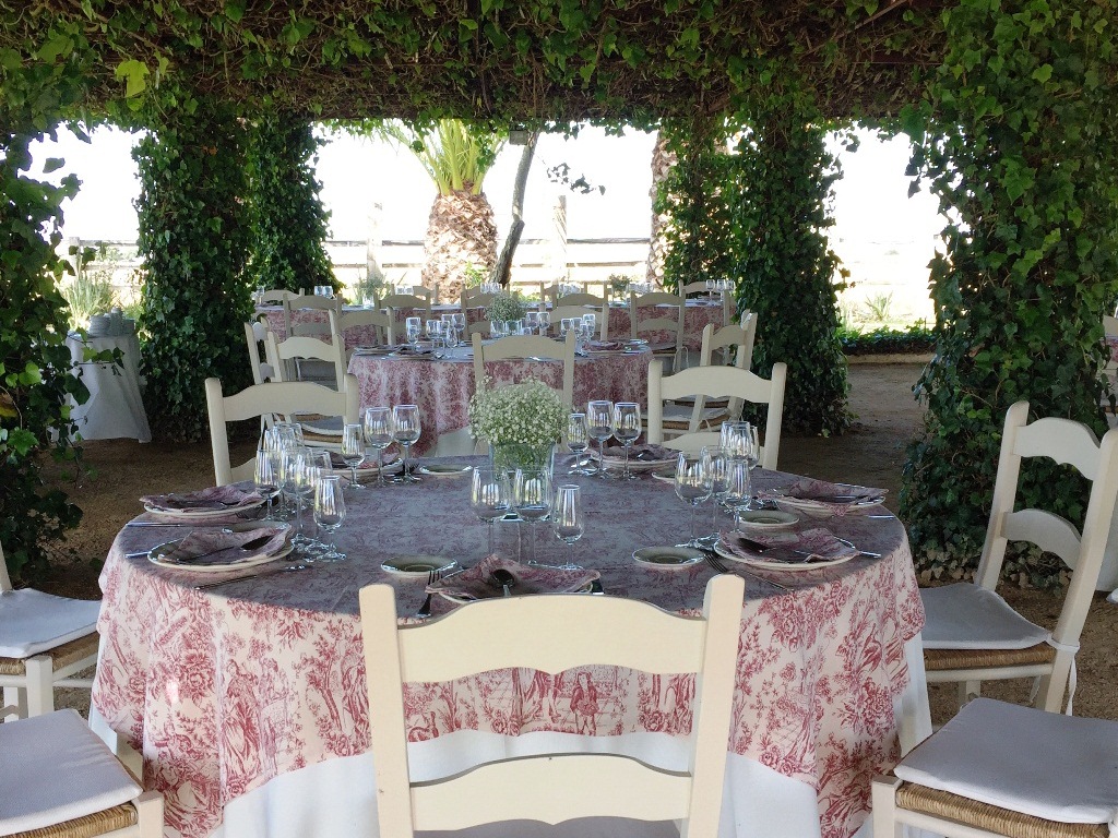 Almuerzo en la pérgola - Comunión Virginia en Dehesa Bolaños